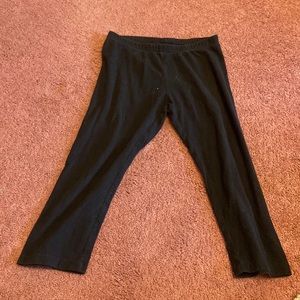 Black legging capris